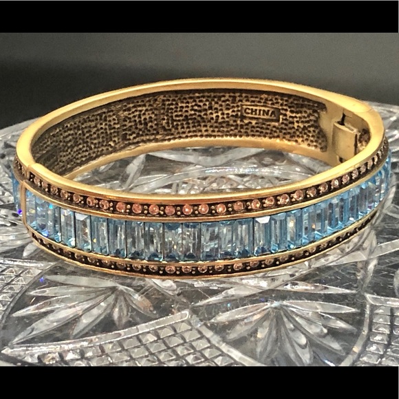 Heidi Daus 🆕 “Captivating Gigi” bangle baguettes bracelet M/L - Picture 7 of 11